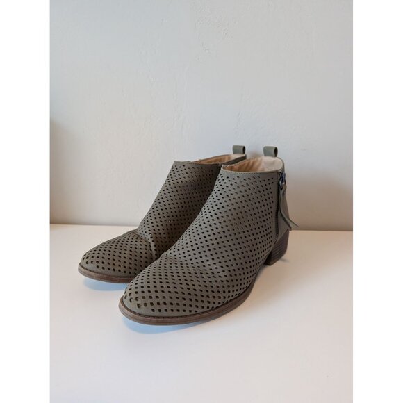 Time and Tru Women's Memory Foam Booties Size 10 - Picture 1 of 9